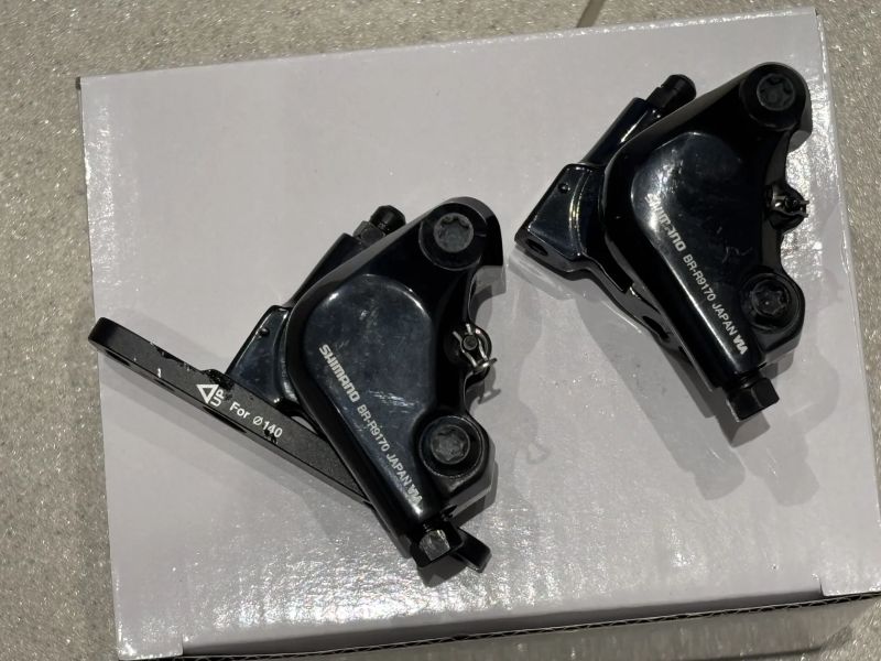 Brzdové třmeny Shimano Dura Ace BR-R9170 flat mount (přední a zadní) pro Di2 11s