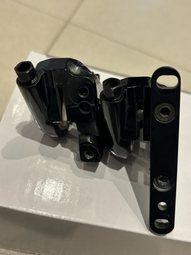 Brzdové třmeny Shimano Dura Ace BR-R9170 flat mount (přední a zadní) pro Di2 11s