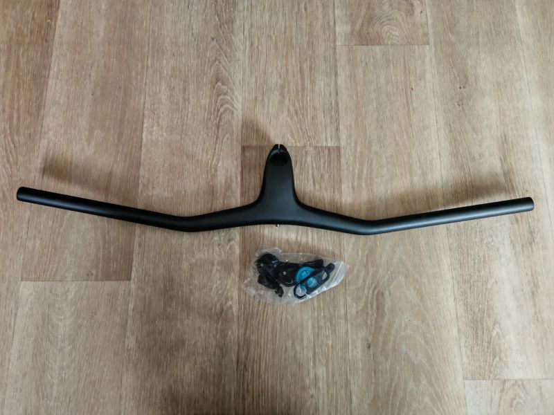 Karbonové řidítka 