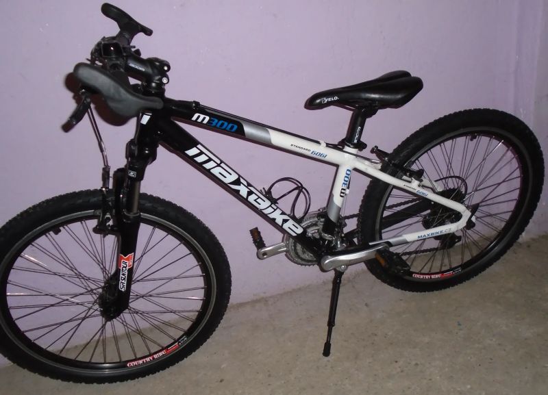 Prodám dětské kolo MAXBIKE M300 24''.