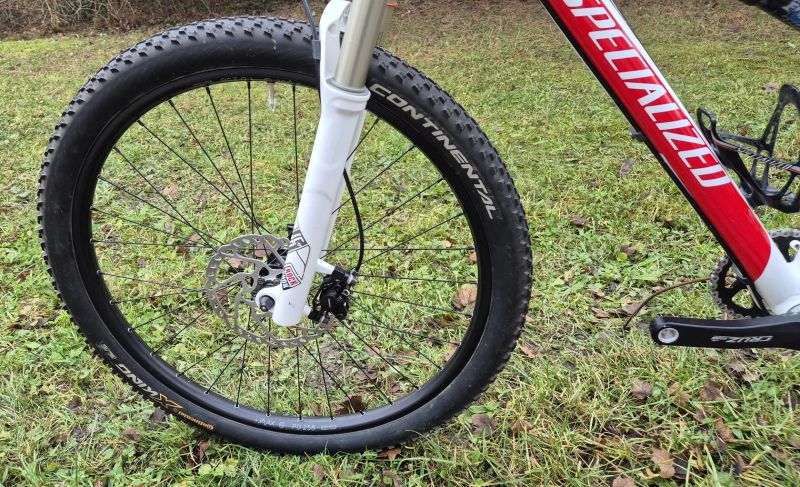 Specialized Epic 26" vel. S - celoodpružená hračka pro malou postavu