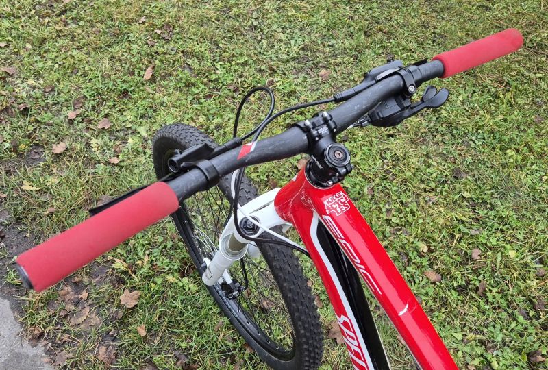 Specialized Epic 26" vel. S - celoodpružená hračka pro malou postavu