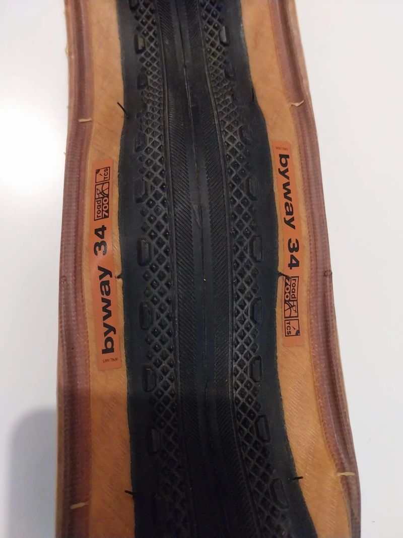 Různé pláště WTB