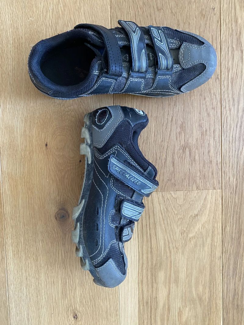 Dámské či dětské tretry Specialized vel 36