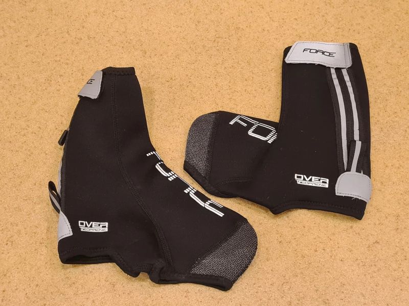 Navleky na tretry Force Neopren Over