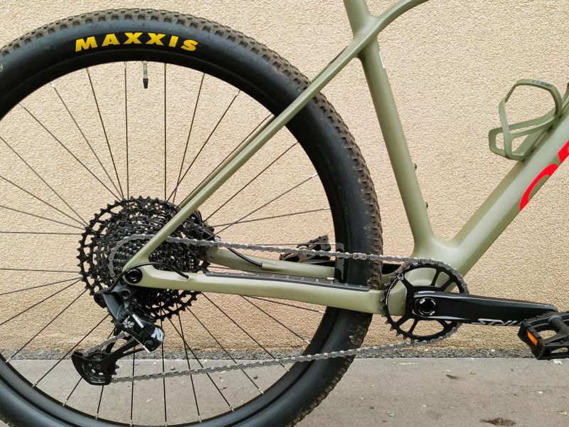 Orbea ALMA M50 2023, Carbon, vel. L, 29", ZÁNOVNÍ, Najeto 250 km, PC: 44500 Kč