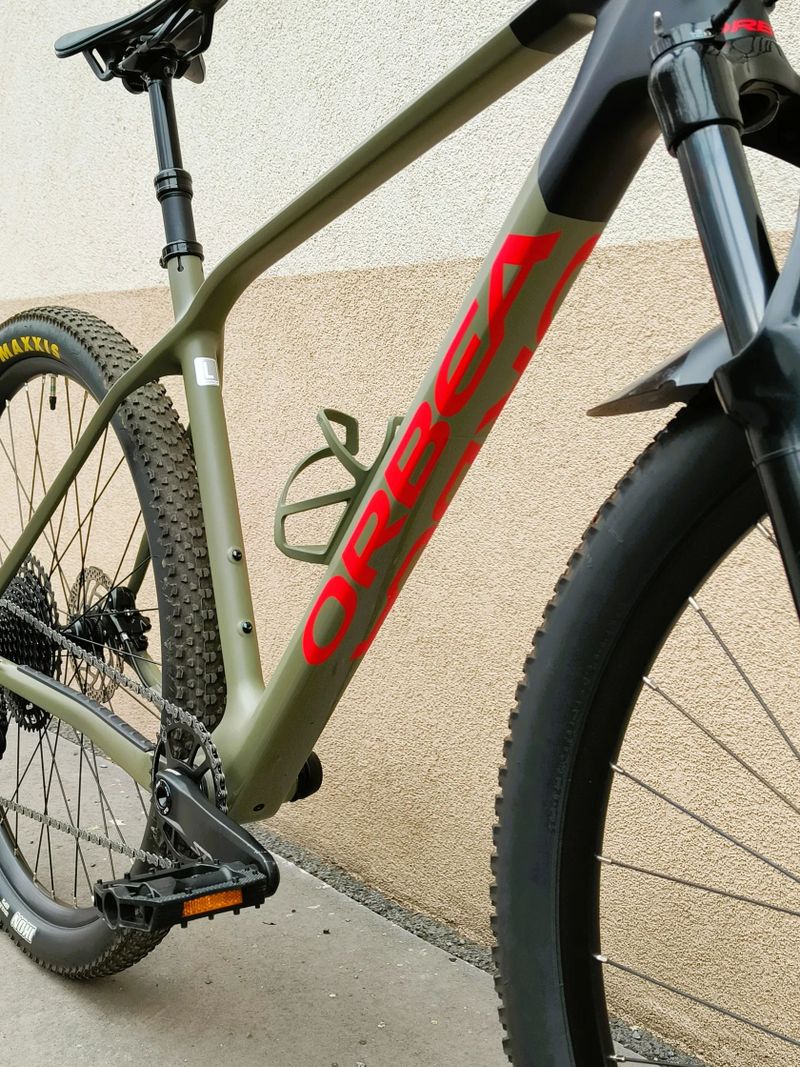 Orbea ALMA M50 2023, Carbon, vel. L, 29", ZÁNOVNÍ, Najeto 250 km, PC: 44500 Kč