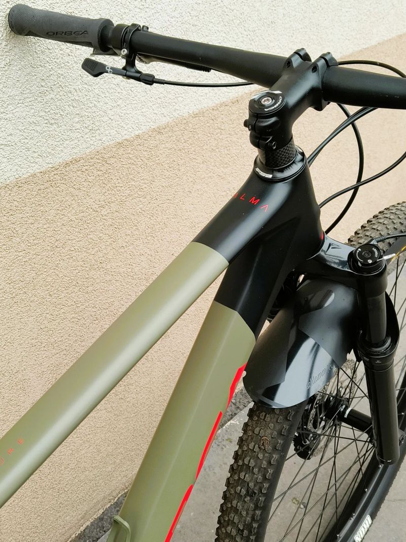 Orbea ALMA M50 2023, Carbon, vel. L, 29", ZÁNOVNÍ, Najeto 250 km, PC: 44500 Kč