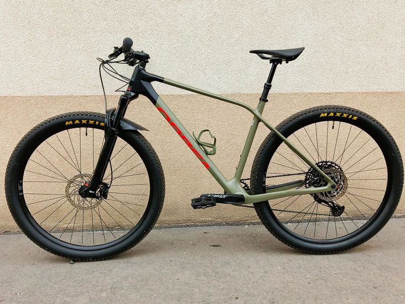 Orbea ALMA M50 2023, Carbon, vel. L, 29", ZÁNOVNÍ, Najeto 250 km, PC: 44500 Kč