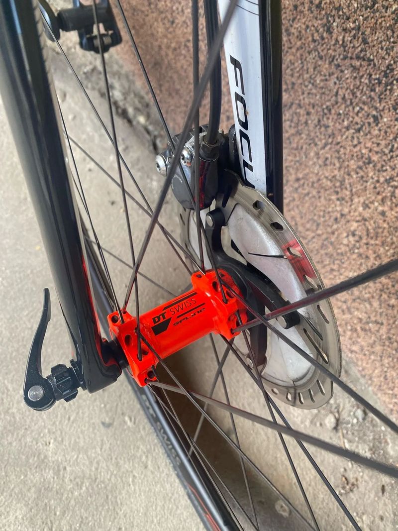 Focus Izalco Race disc