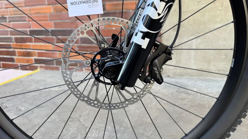  Nové elektrokolo FOCUS Jam2 6.9 Diamondblack