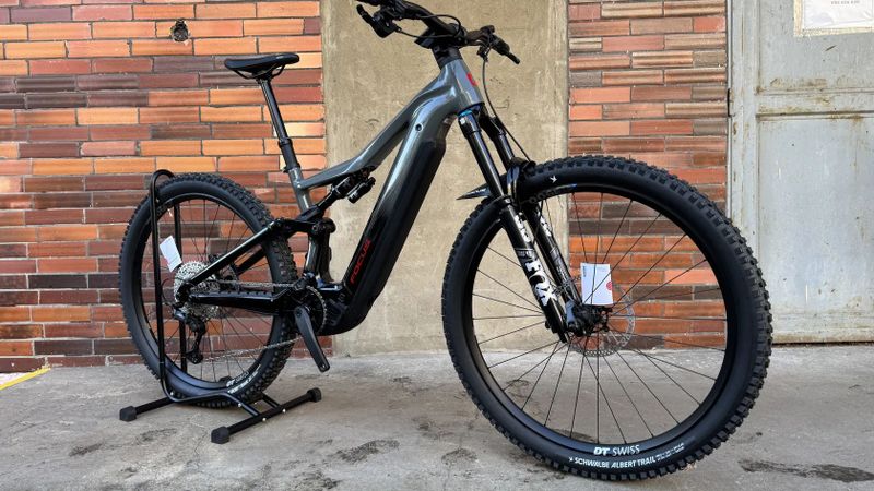  Nové elektrokolo FOCUS Jam2 6.9 Diamondblack