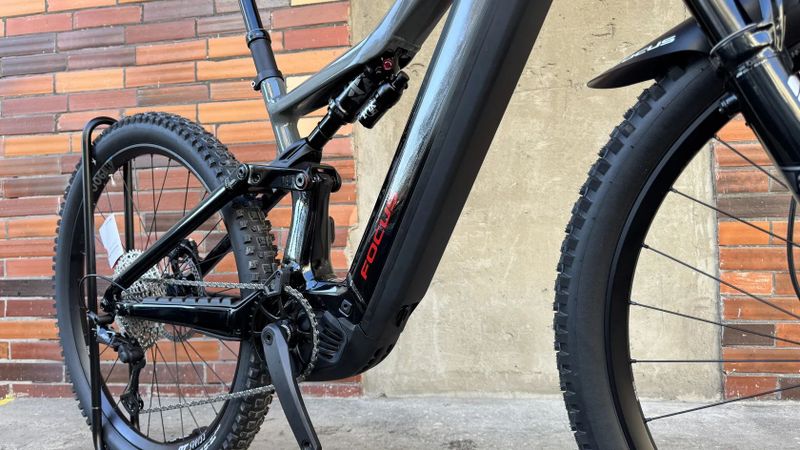  Nové elektrokolo FOCUS Jam2 6.9 Diamondblack