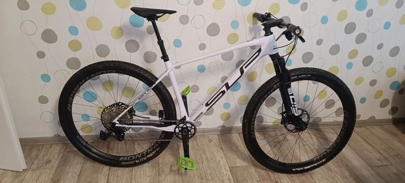 Superior XP 979 race