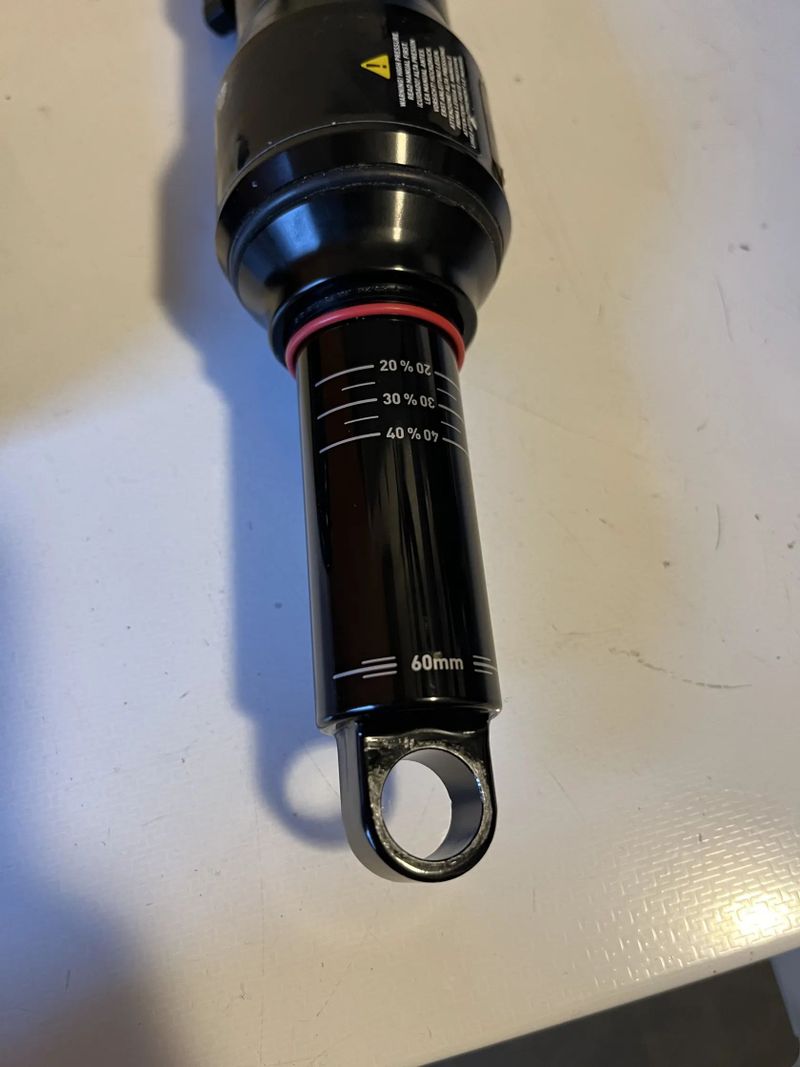 RockShox Deluxe 230x60mm