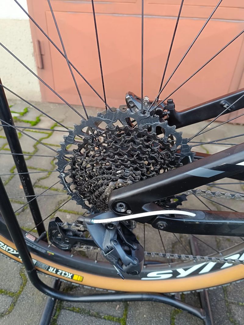 Cube AMS : C:68 vel. S