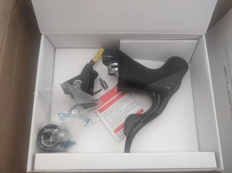 Prodám novou sadu Campagnolo Chorus 12s DB 172,5mm 52-36