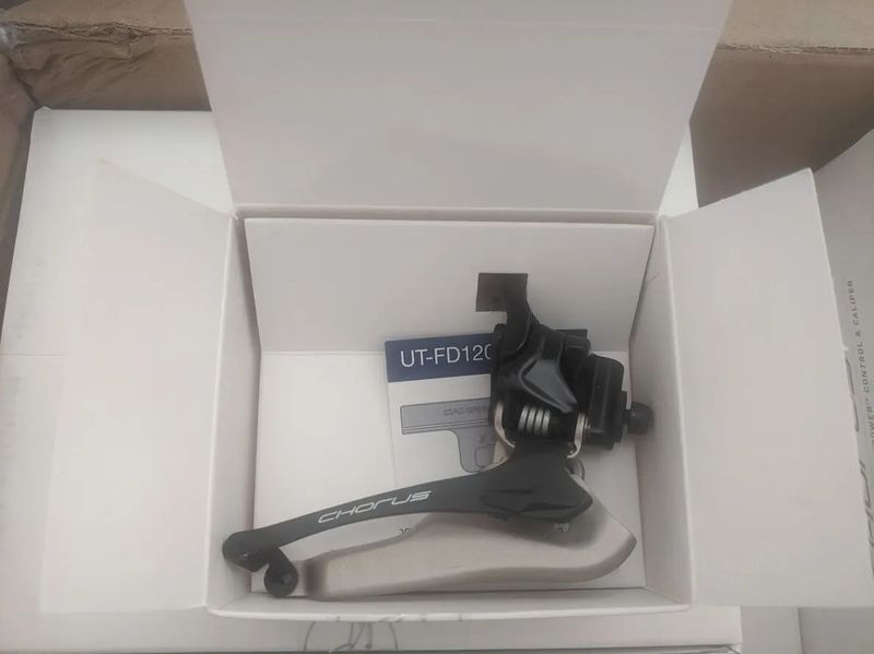 Prodám novou sadu Campagnolo Chorus 12s DB 172,5mm 52-36