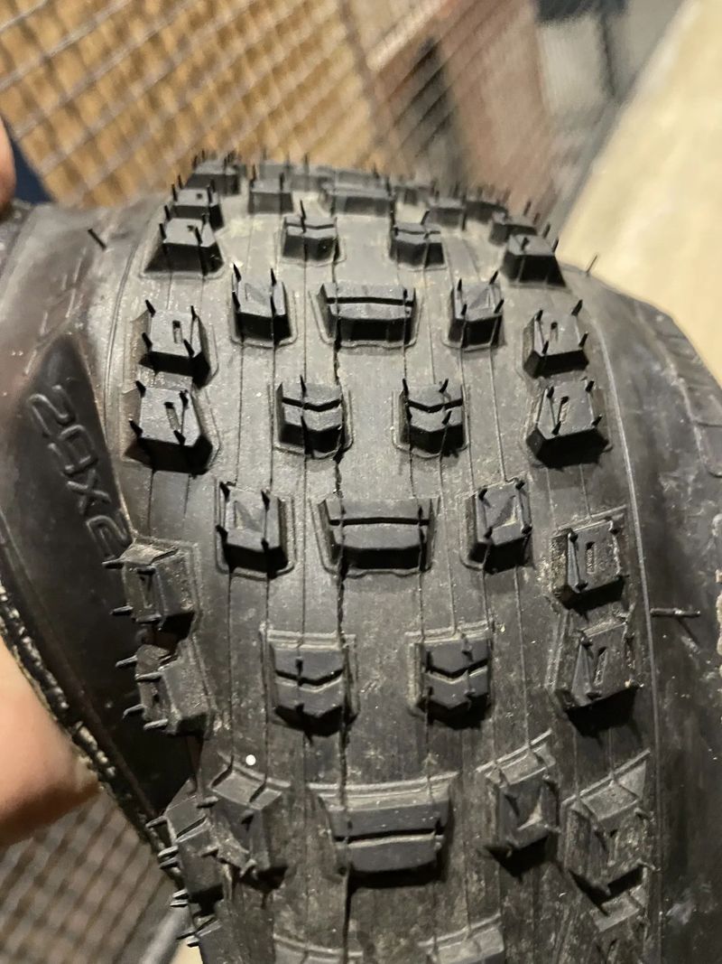 Specialized ground control 2.35