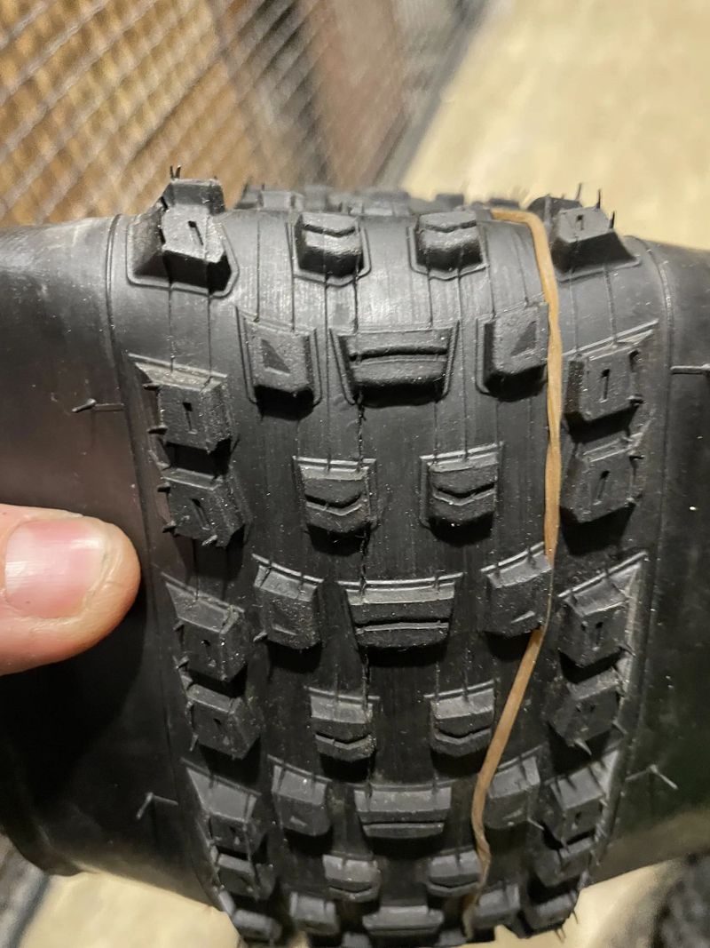 Specialized ground control 2.35