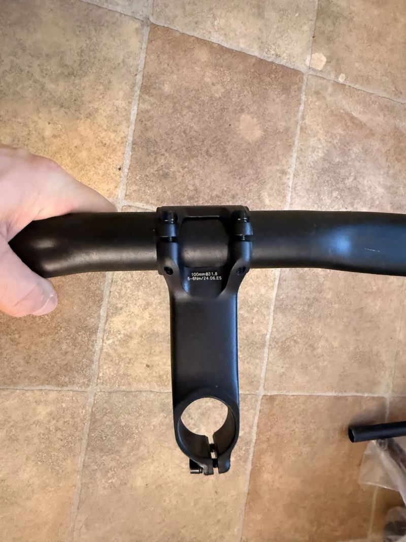 Prodám řídítka uno superior + nadstavec 