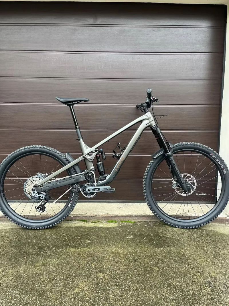 Trek Slash 9 gen 6