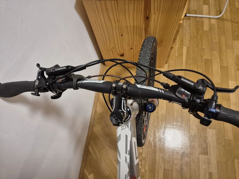 Superior XF 930, velikost S