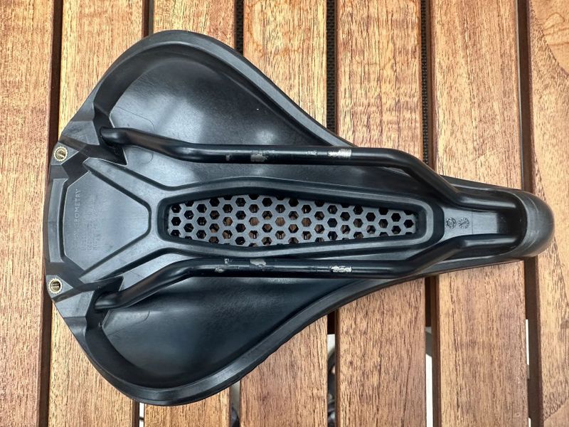 Sedlo SPECIALIZED Power Pro Mirror 143 mm