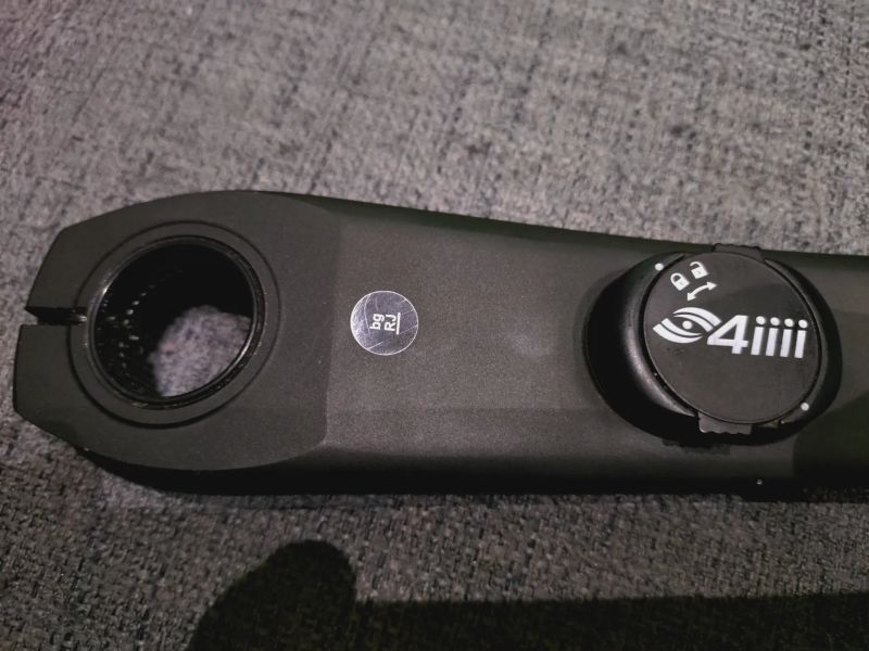 Wattmetr 4iiii na klice Shimano 105