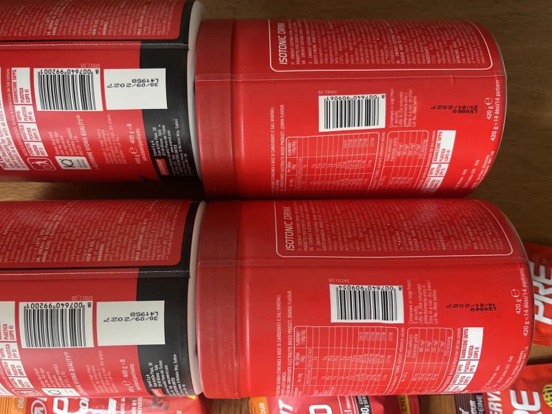 Vánoční balíček Enervit: MOC 3878Kč (2x R2, 2x Isotonic drink, Gely, presposrty..)