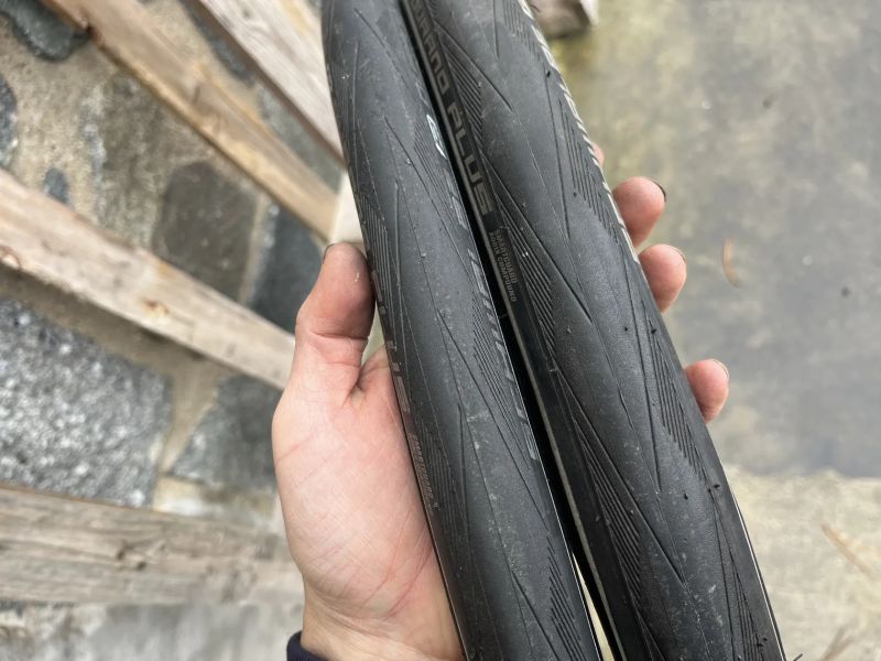 2x zánovní Schwalbe Durano Plus 700x28C - REFLEXNÍ