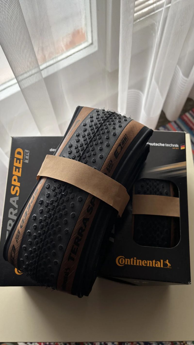 CONTINENTAL Terra Speed ProTection kevlar Black/Transparent - 700x45C
