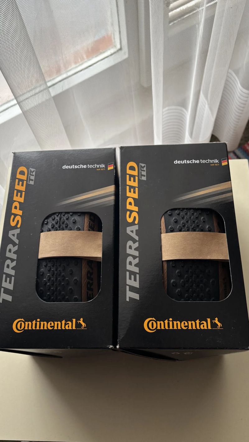 CONTINENTAL Terra Speed ProTection kevlar Black/Transparent - 700x45C