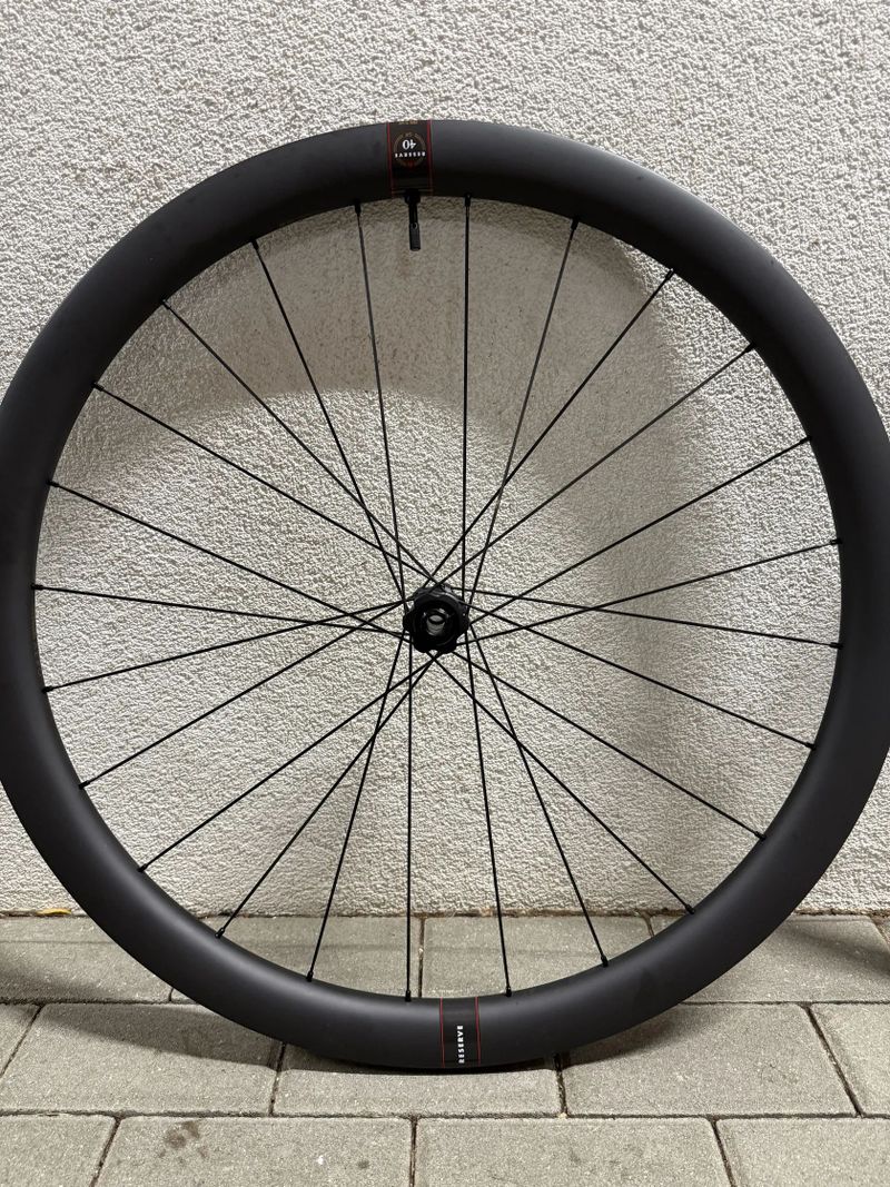 Prodám Carbon Gravel kola