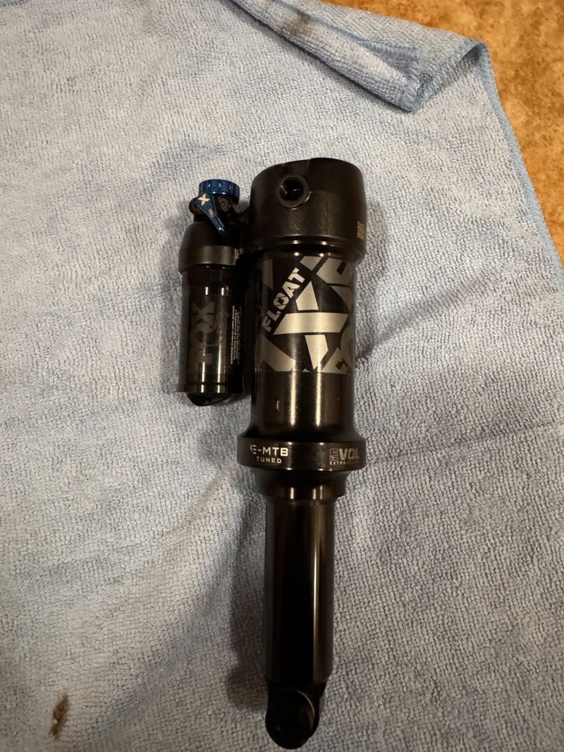 Fox float X performence elite 205x65 Trunnion