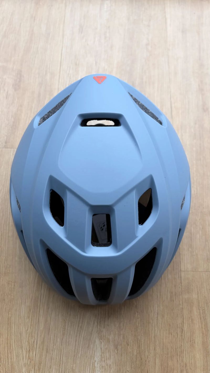 LACETO Camino (L) 220g (NOVÁ)