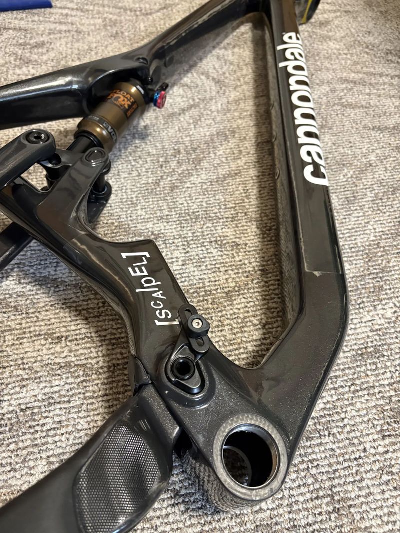 Cannondale Scalpel carbon 2 rám + tlumič