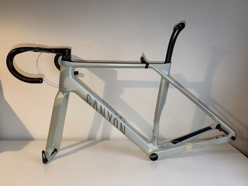 Rám Canyon Endurace CFR Silver - M