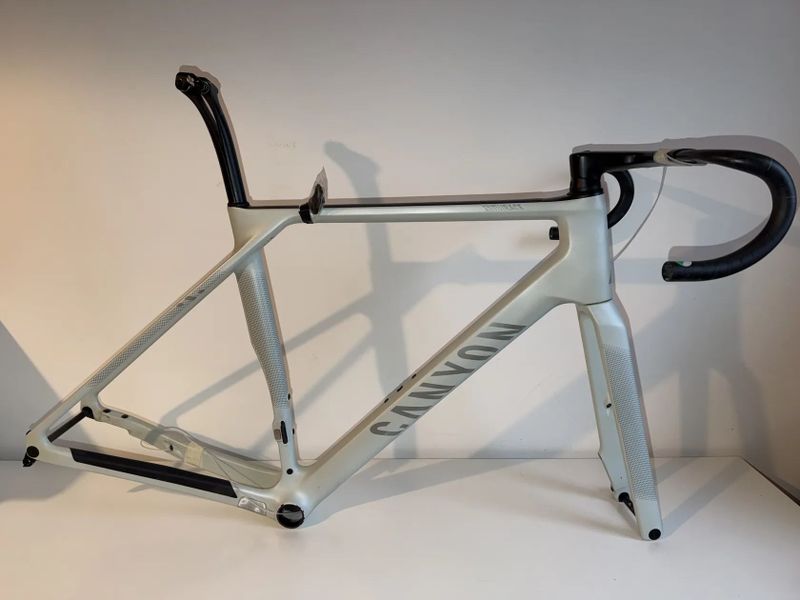 Rám Canyon Endurace CFR Silver - M