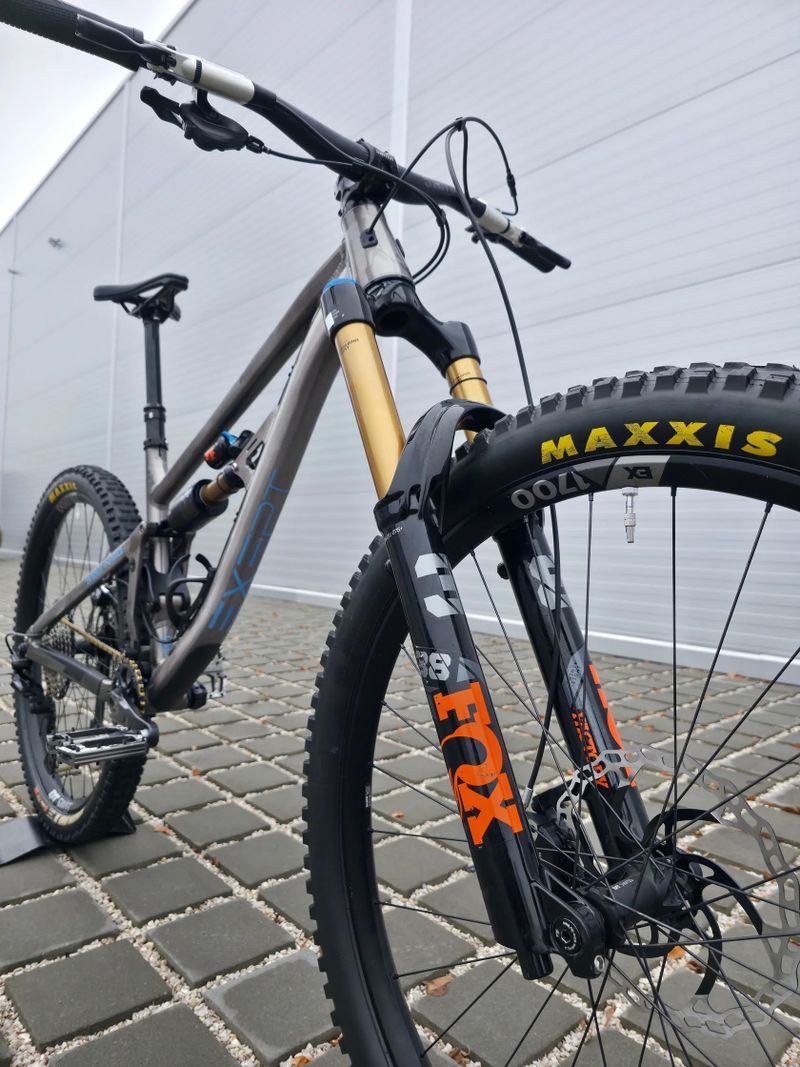 Horské kolo EXEPT BASE NATO 4 PRO 2024 29" velikost M