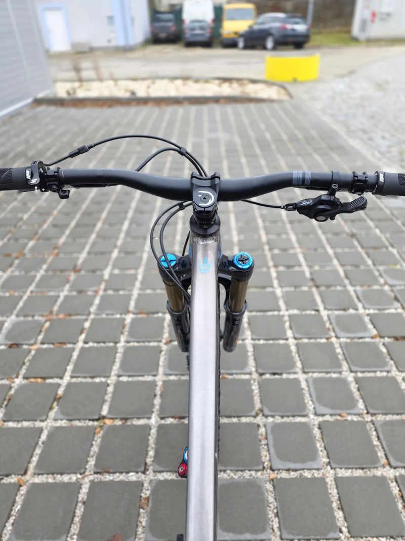 Horské kolo EXEPT BASE NATO 4 PRO 2024 29" velikost M