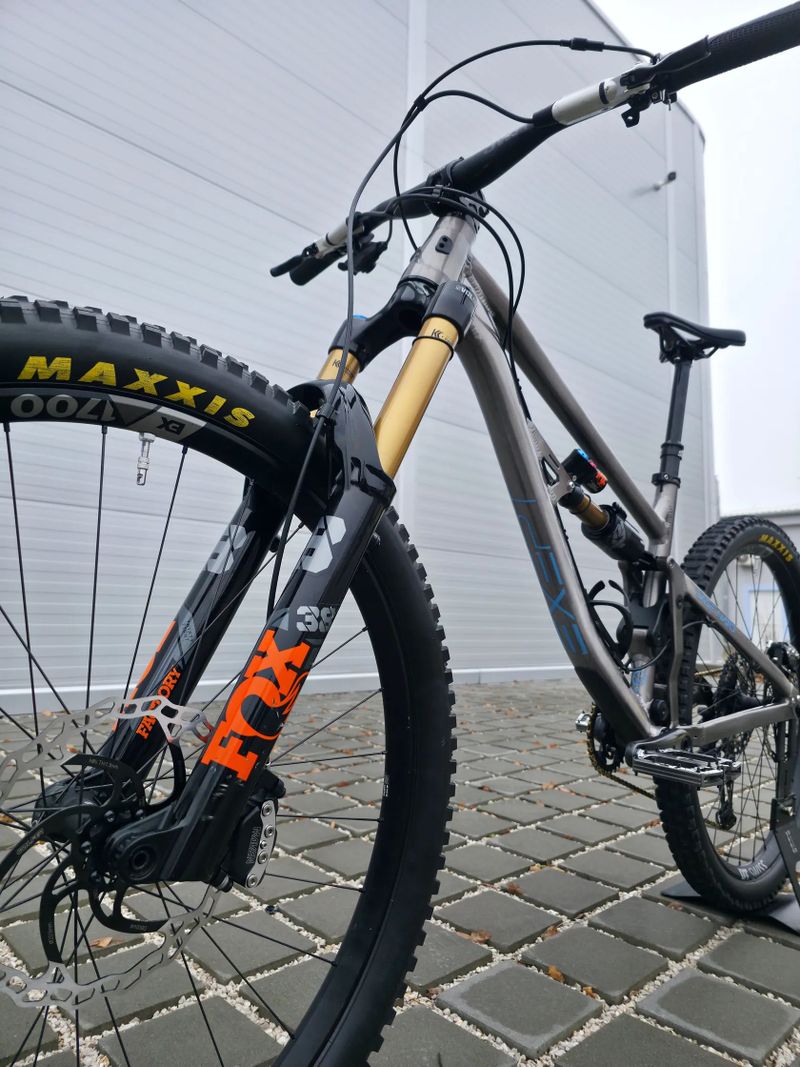 Horské kolo EXEPT BASE NATO 4 PRO 2024 29" velikost M