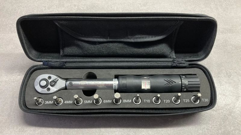 Momentový klíč FORCE 2-14Nm