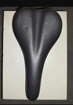 Brompton sedlo black edition 