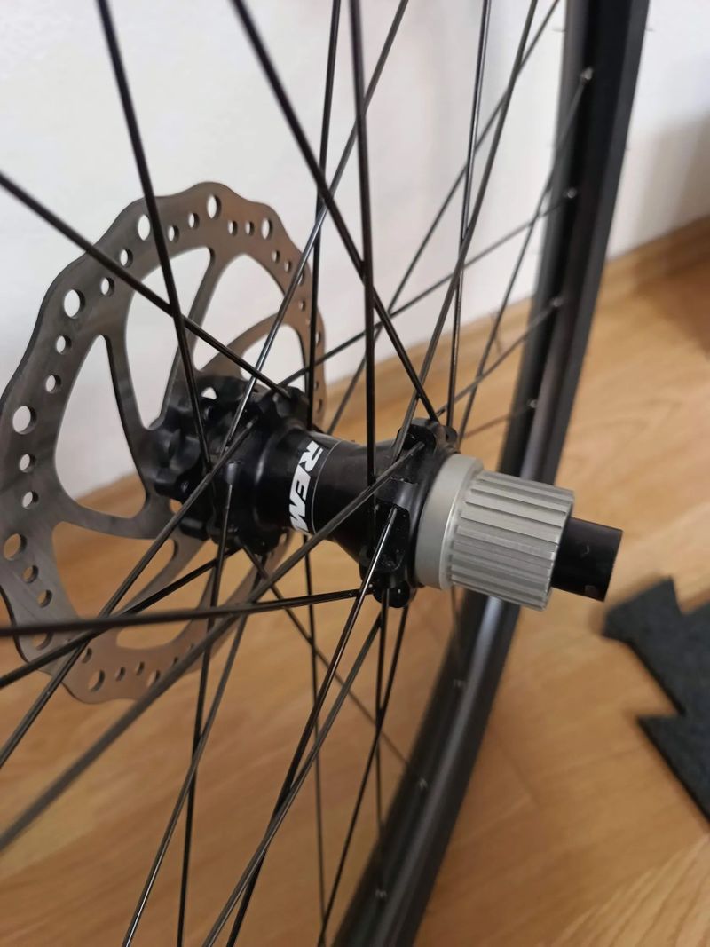 Zapletená gravel kola Remerx IBEX 25 + pláště + kotouče