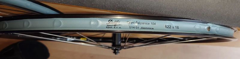 Kross kolo: Maxbike 24" C400 - SH Deore 3x9 | Ocel Vidlice | Sapim 2.0