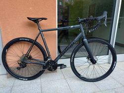 Author Aura XR5 2020