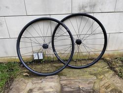 Zapletená kola DT Swiss Gravel LN 370 Ratchet