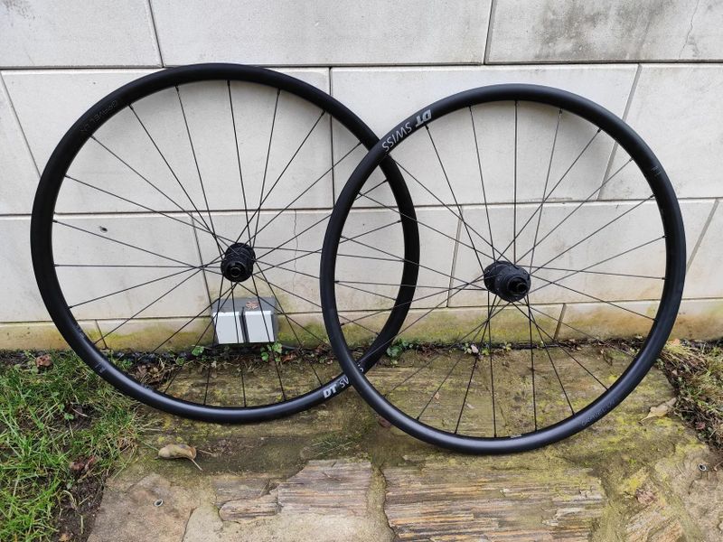 Zapletená kola DT Swiss Gravel LN 370 Ratchet