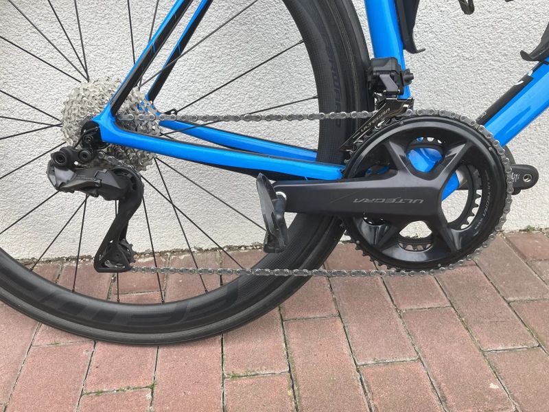 Cube Agree Carbon, 56 cm, Ultegra DI2 12 speed včetně pedálů, DT Swiss 350 FFWD carbon galusky